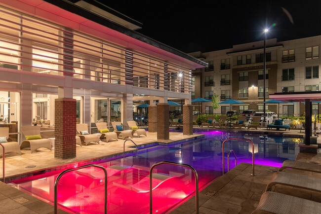 Lumen Apartments, Hampton, VA 23666 - photo 2