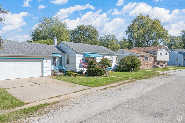 Many single-family homes surround downtown Wilmington.