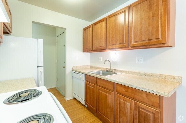 Ashbury Place Apartments, Trenton, MI 48183 - photo 6