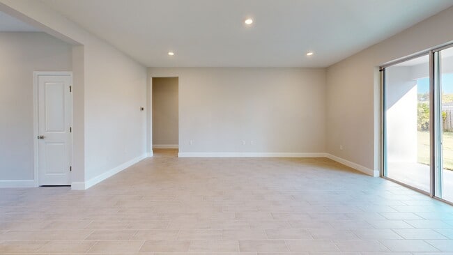 55 Beckner Ln, Palm Coast, FL 32137 - photo 2