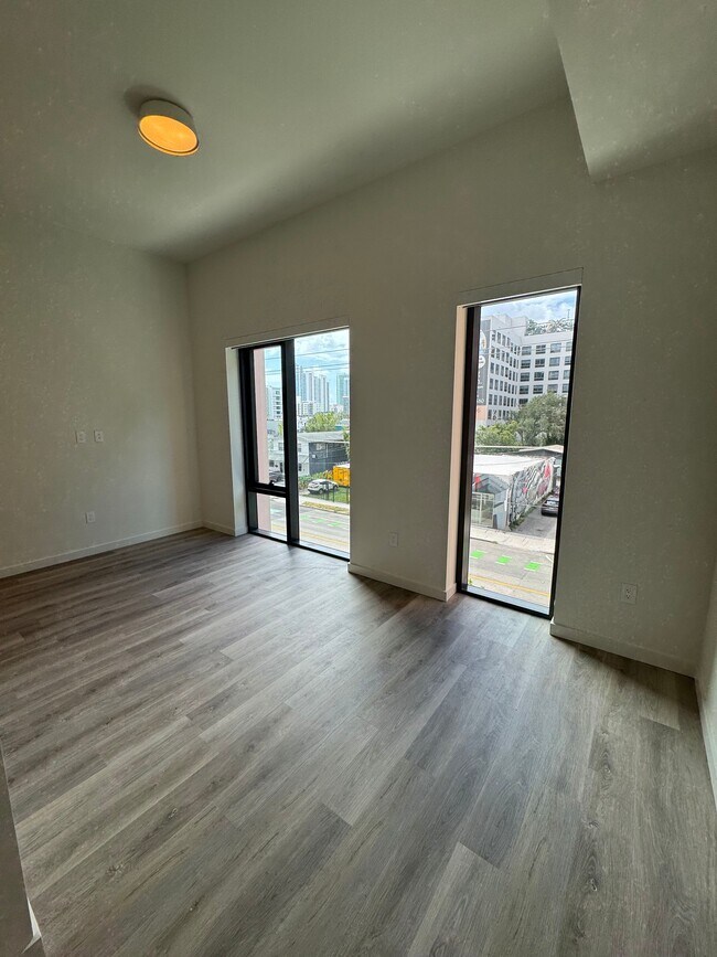 52 NW 32nd St Unit A1, Miami, FL 33127