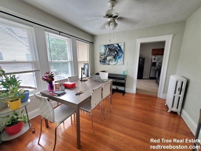 254 Roslindale Ave unit 2, Roslindale, MA 02131 - photo 3