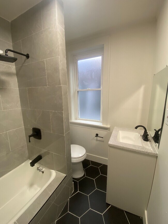 4746 S Grand Blvd unit 2S, Saint Louis, MO 63111 - photo 7