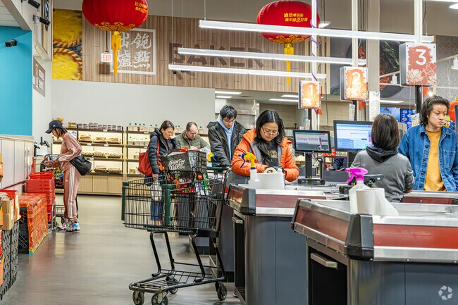 Princeton Meadows features a Korean-American supermarket that carries a variety of Japanese, Chinese, and Korean staples, including fresh seafood, marinated meats, and an extensive selection of noodles and sauces.