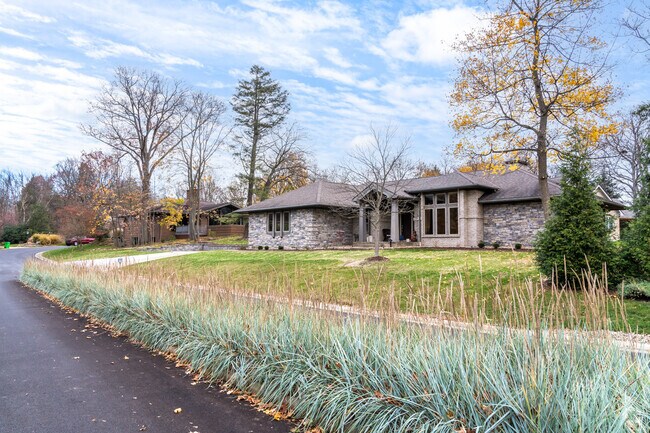 There are some gated communities in the Washington Square neighborhood.
