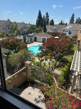 5536 Renaissance Ave, San Diego, CA 92122