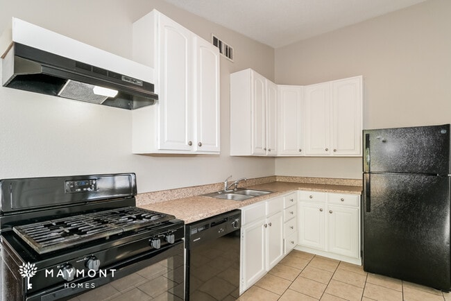 3145 Kingsley Dr, Florissant, MO 63033 - photo 6