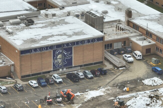 Knoch High School has a student-teacher ratio of 14 to 1.