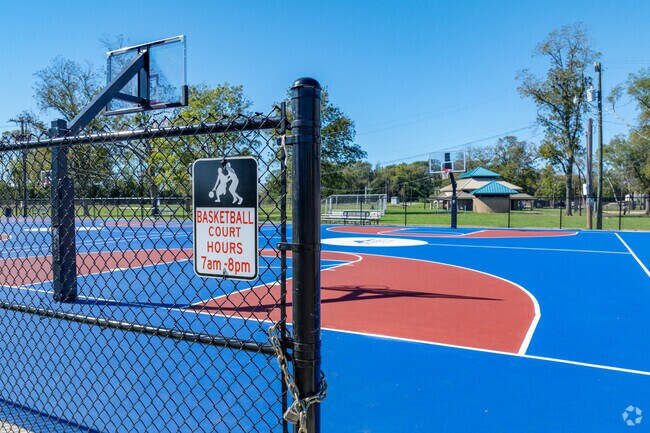 Cheatham Park has many baskebtall courts for people in Acadian Village to enjoy.