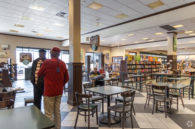 The Barnes & Noble Cafe welcomes visitors in Pioneer Park to unwind with coffee and books.