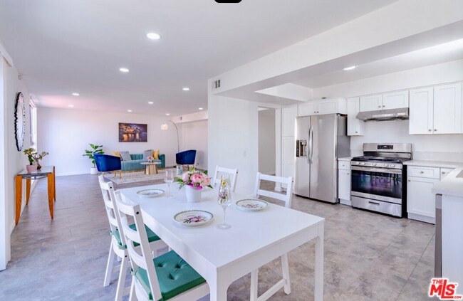 1017 S Bedford St unit 2, Los Angeles, CA 90035 - photo 4