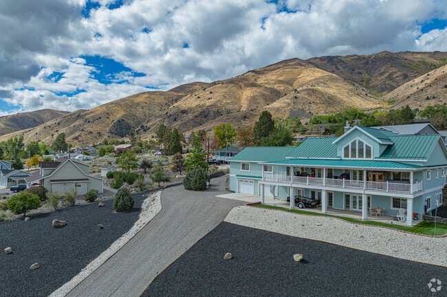 Distinctive homes add charm to the lakeside community of Topaz Lake.