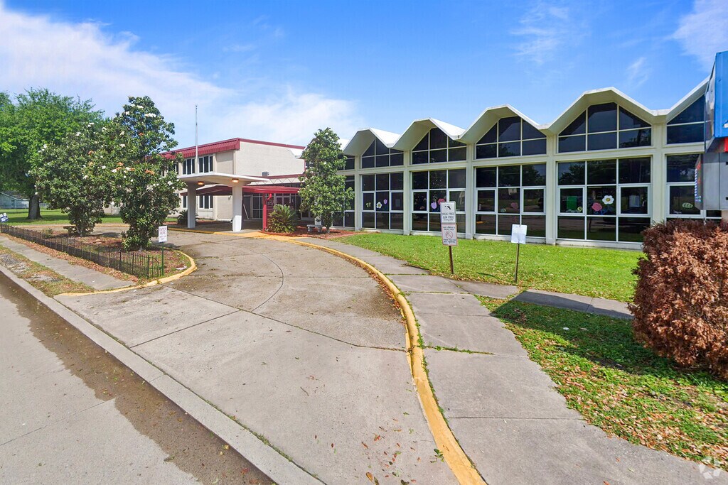 Pearl Watson Elementary School challenges and encourages children to learn.