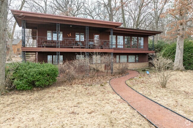 Mid-Century homes in Waunona have incredibly modern designs.