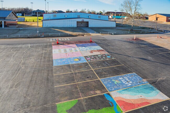 Washington High School had interesting art drawing at the parking lot.