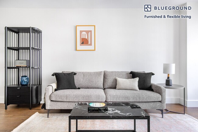 220 E 63rd St unit FL9-ID567, New York, NY 10065 - photo 2