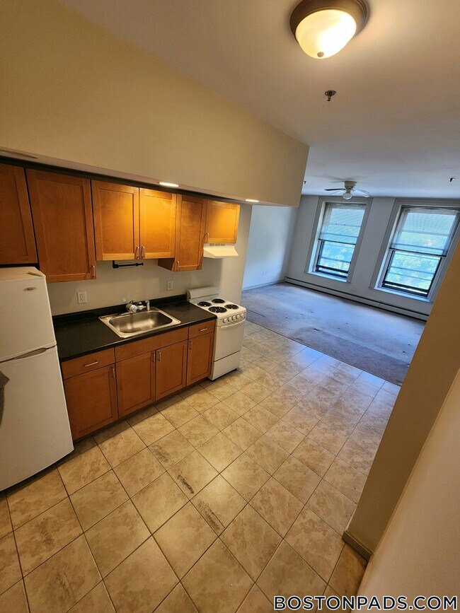 60 Franklin St Unit 403, Worcester, MA 01608