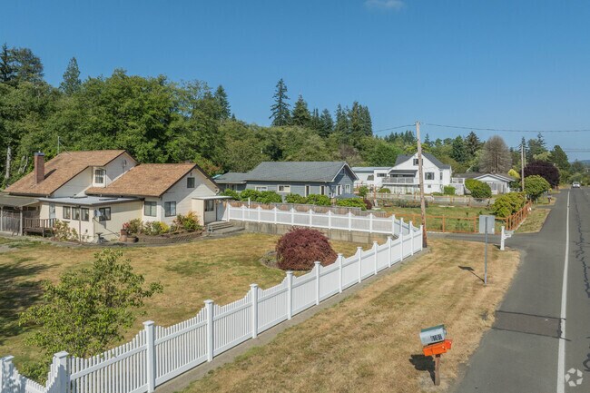 Central Park homes span a diverse range of architectural eras.