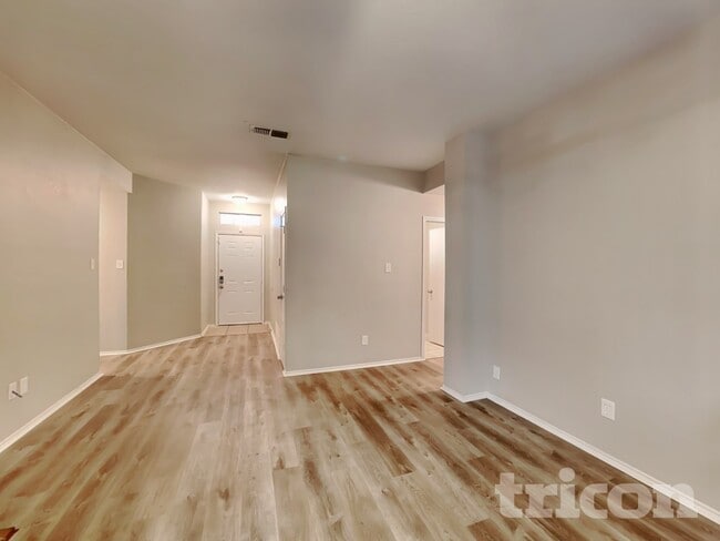 1735 Duster Cir, Arlington, TX 76018 - photo 2