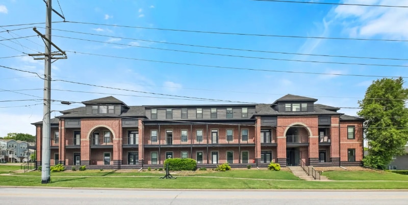 1115 N Leverett Ave unit 302, Fayetteville, AR 72703 - photo 1