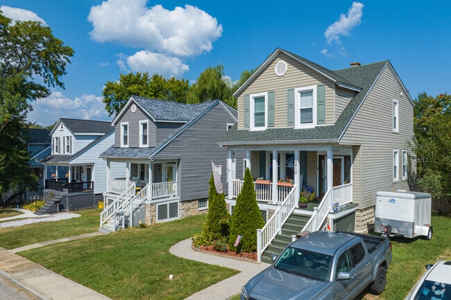 Classic Four Square homes with small yards fill the residential streets of Christopher.