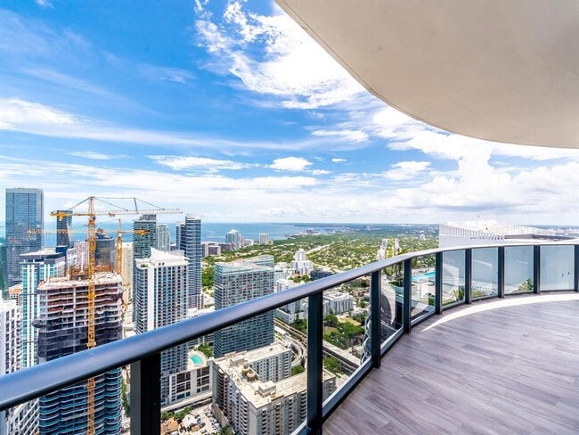 805 S Miami Ave unit 5501, Miami, FL 33136 - photo 6