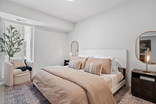 Corsa, Saint Louis Park, MN 55416 - photo 6