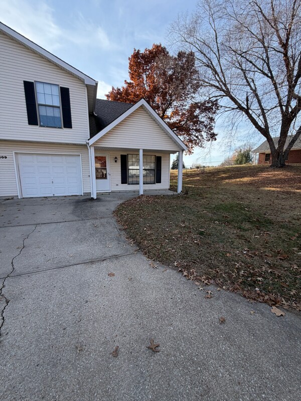 109 Cora Dr Unit B, Weston, MO 64098