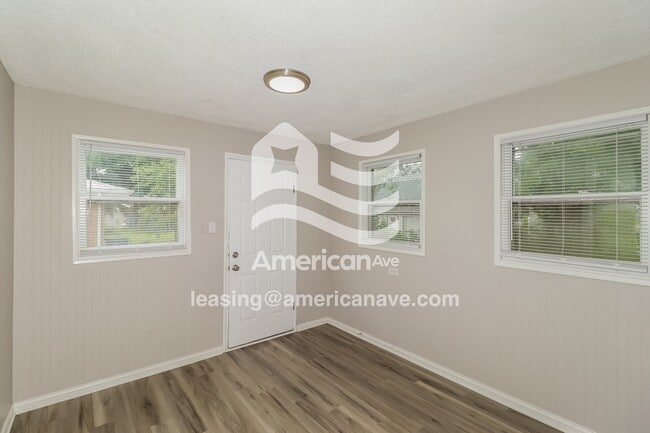 521 Dale Ave, Mishawaka, IN 46544 - photo 2