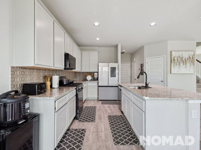 101 Crescent St, Georgetown, TX 78626 - photo 7