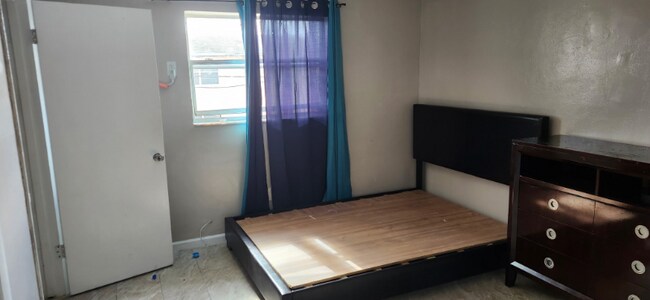 80 W 23rd St unit 12, Hialeah, FL 33010 - photo 6