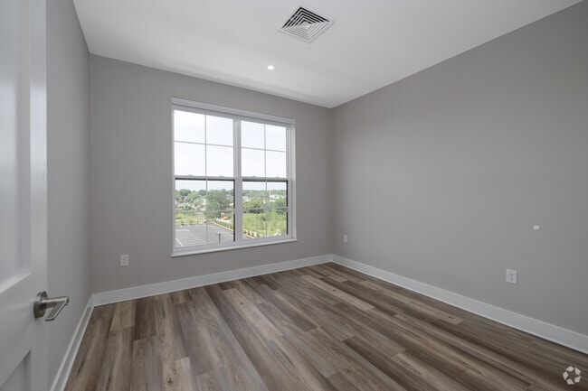 2BR, 2BA - 1,076 SF - Bedroom