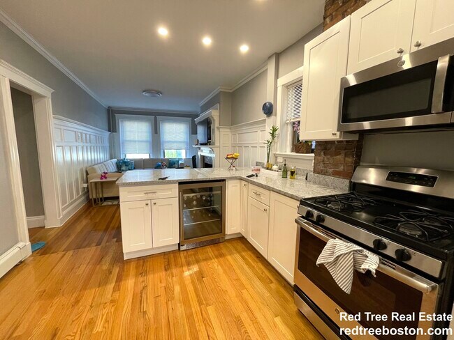 48 Englewood Ave unit 2, Brighton, MA 02135 - photo 6