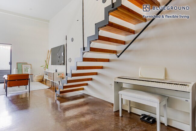 654 N Virgil Ave unit FL3-ID1371, Los Angeles, CA 90029 - photo 4