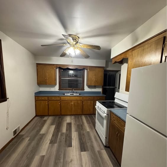 1309 Stone St, Sandusky, OH 44870 - photo 3