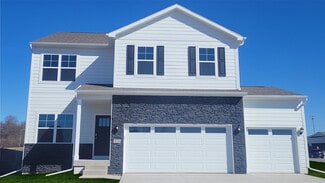 450 Meadows Ct, Polk City, IA 50226