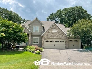 3959 Arlington Dr, Woodbury, MN 55129