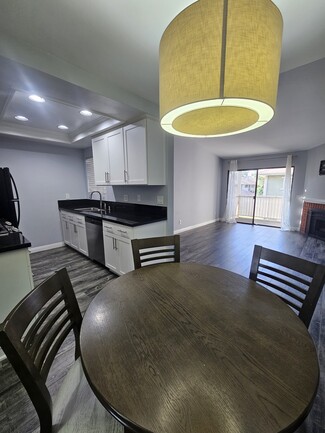 1131 Packers Cir Unit 78, Tustin, CA 92780