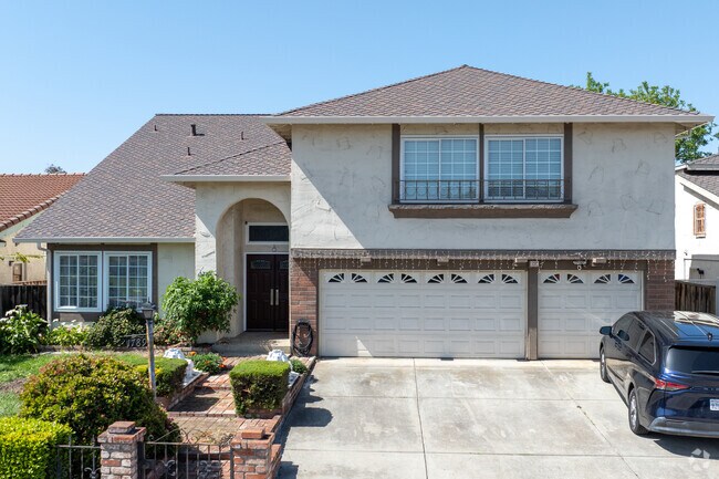This Cataldi home combines Mediterranean touches with suburban functionality.