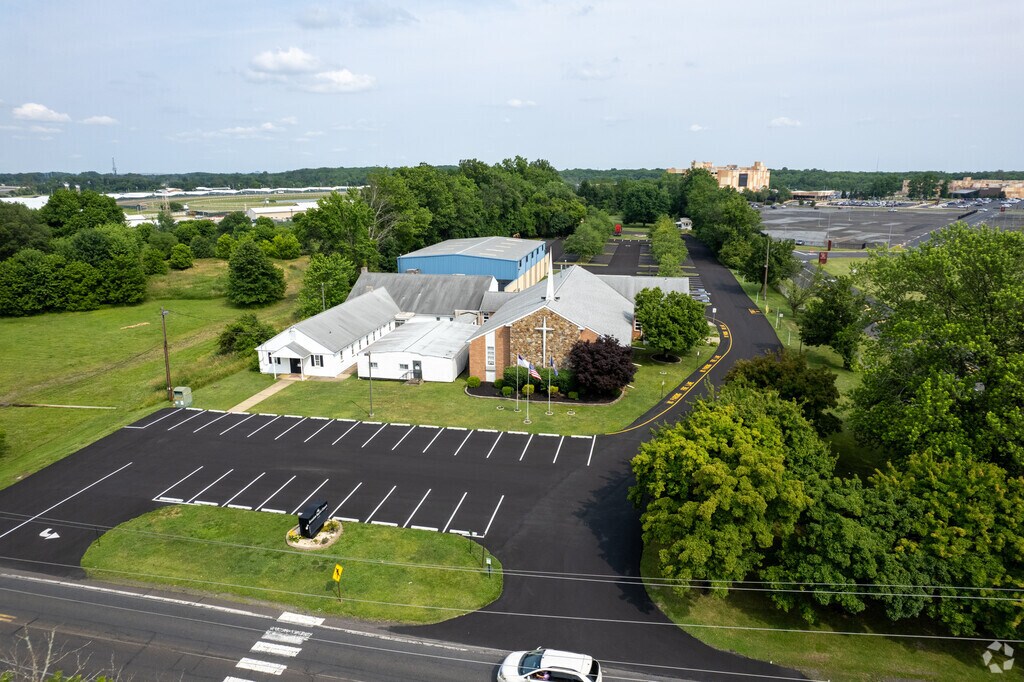 Aerial of Bensalem Baptist School in Bensalem.