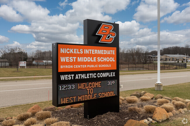Robert L. Nickels Intermediate School, Sign.