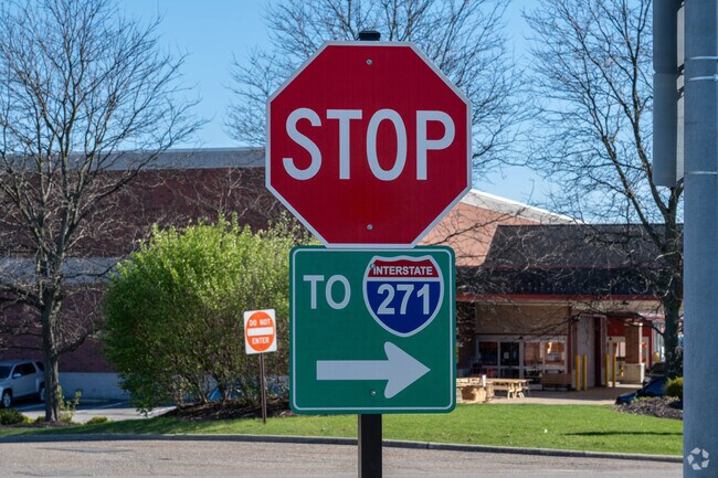 Macedonia has convenient access to I-271.