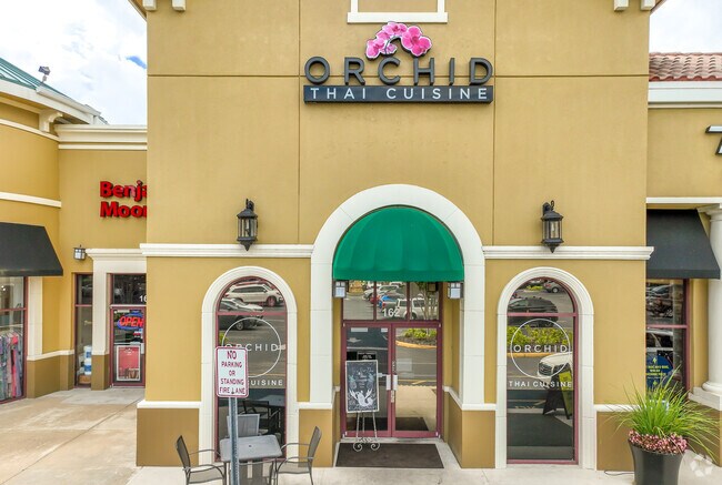 Orchid Thai Cuisine near Alaqua serves authentic Thai dishes.