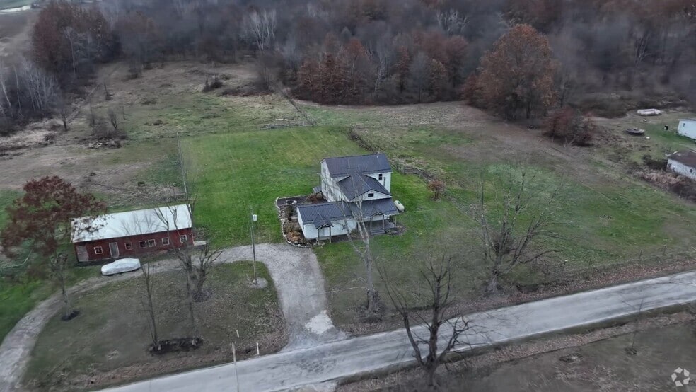 5427 Slater Rd, Williamsfield, OH 44093 - photo 2