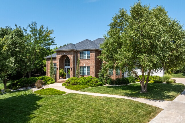 Large 2 and 3 story homes with 5 plus bedrooms are also in the CiCo neighborhood.