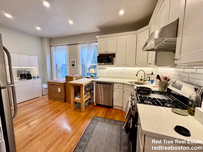 11 Anson St, Jamaica Plain, MA 02130 - photo 5
