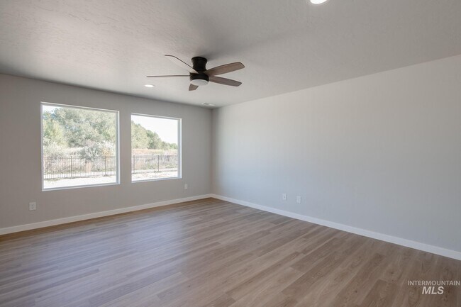 1472 Long Pond St, Middleton, ID 83644 - photo 5