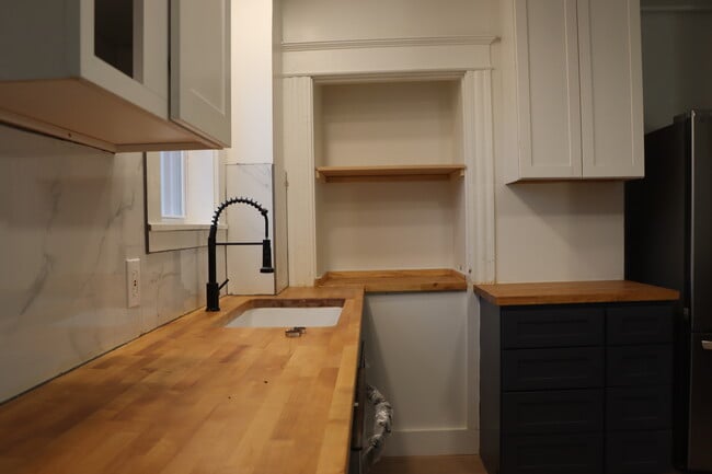 5209 Warren Ave, Cincinnati, OH 45212 - photo 2