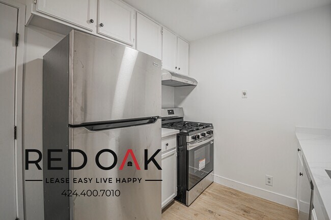 4651 Cahuenga Blvd unit 200, North Hollywood, CA 91602 - photo 2