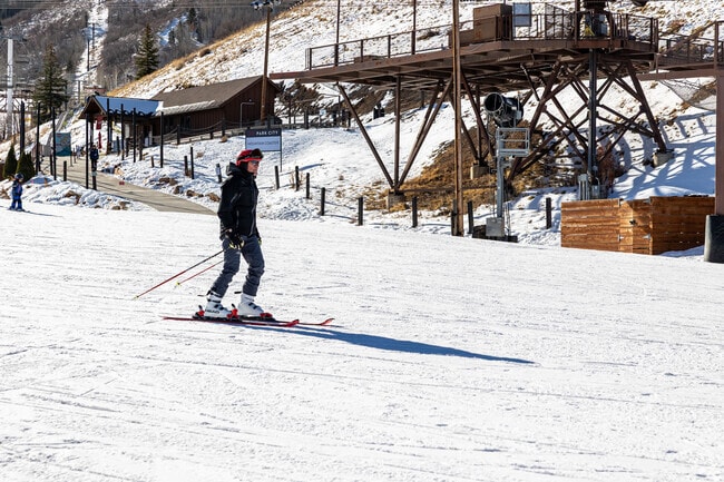 Residents of the Colony enjoy exclusive ski privileges at world-class Park City Resort.